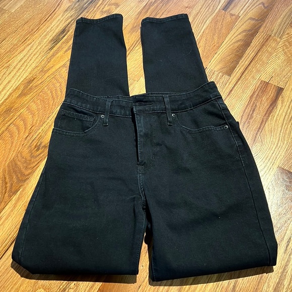 Denim - Levi’s premium 721 high rise skinny size 26